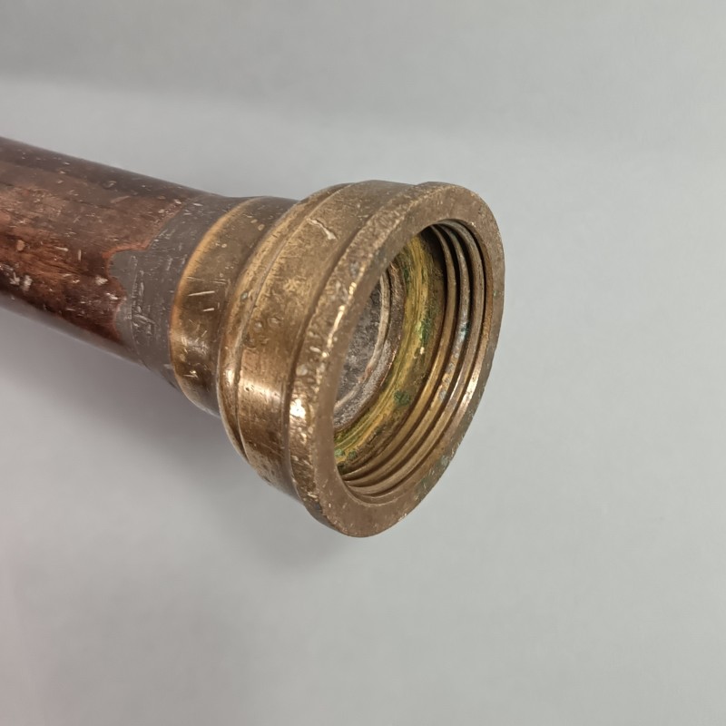 LANCE EN CUIVRE ET LAITON DES SAPEURS POMPIERS MODELE A VISSE XIX ème SIECLE LONGUEUR 86 cm